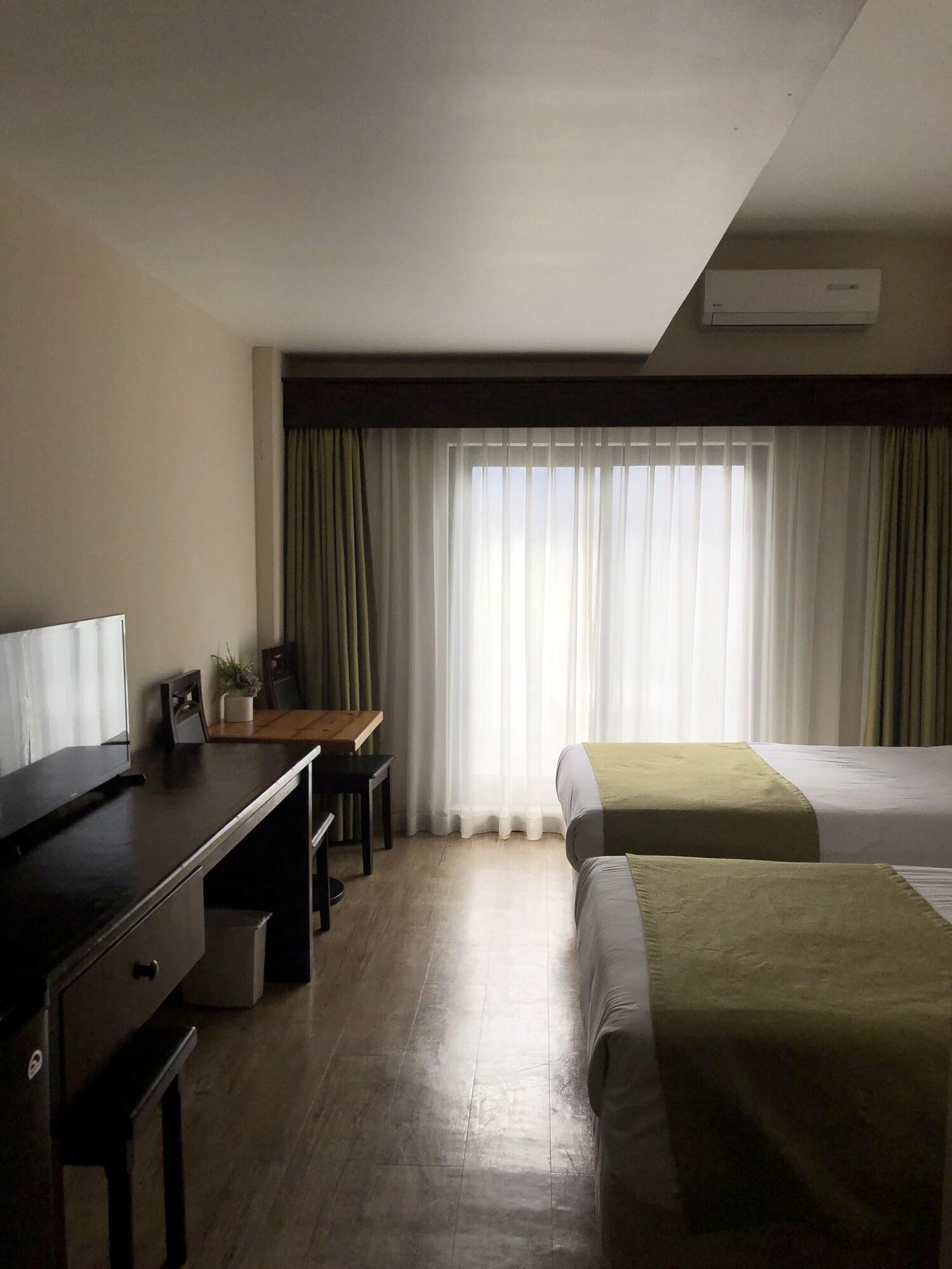 Holiday Saipan Hotel Экстерьер фото