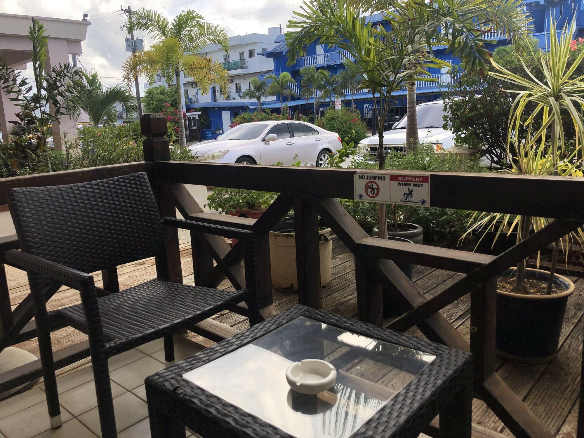 Holiday Saipan Hotel Экстерьер фото