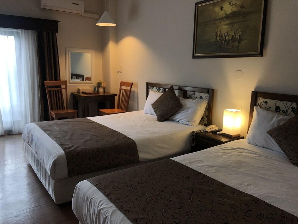 Holiday Saipan Hotel Экстерьер фото