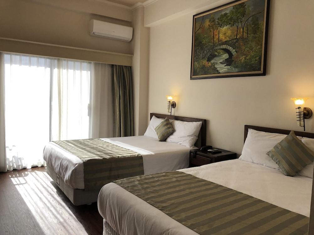 Holiday Saipan Hotel Экстерьер фото