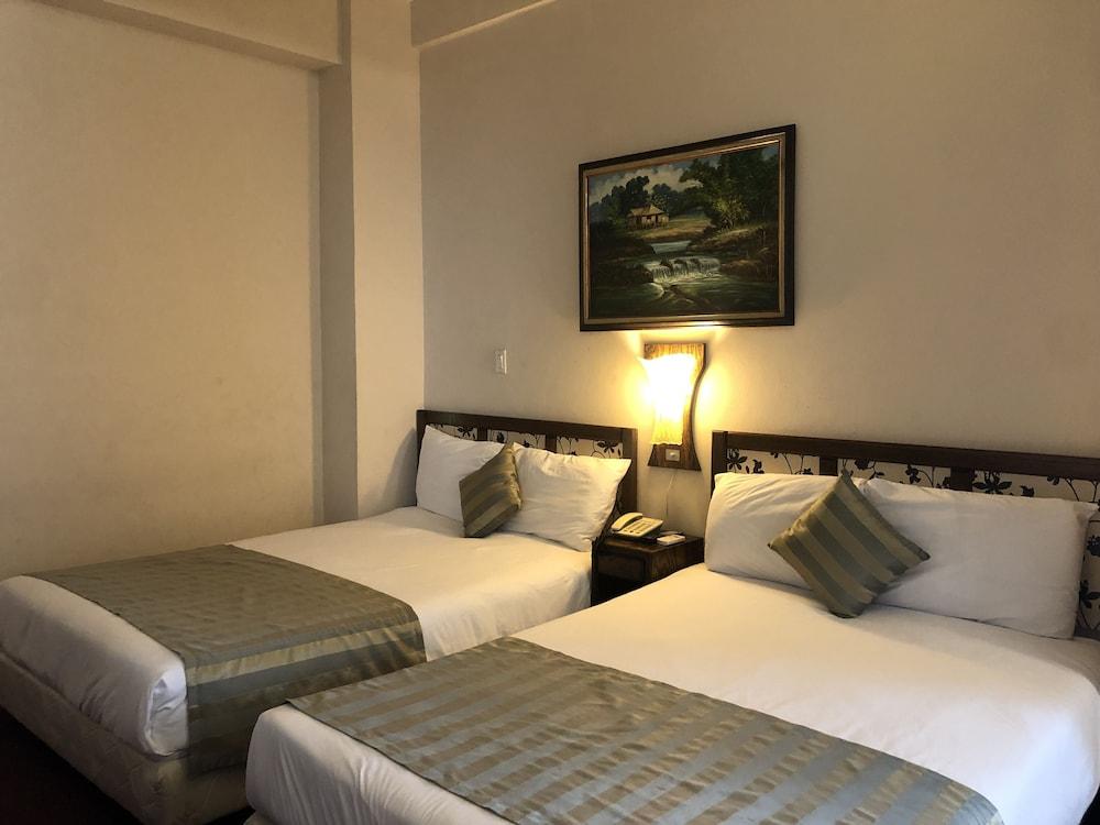 Holiday Saipan Hotel Экстерьер фото