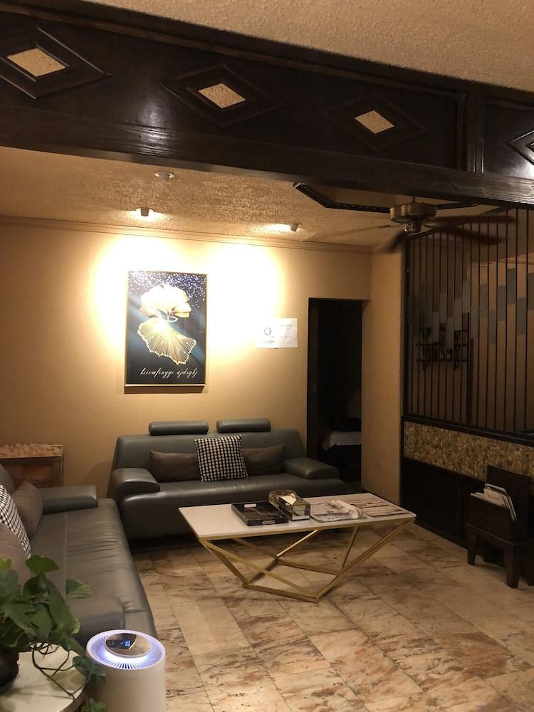 Holiday Saipan Hotel Экстерьер фото