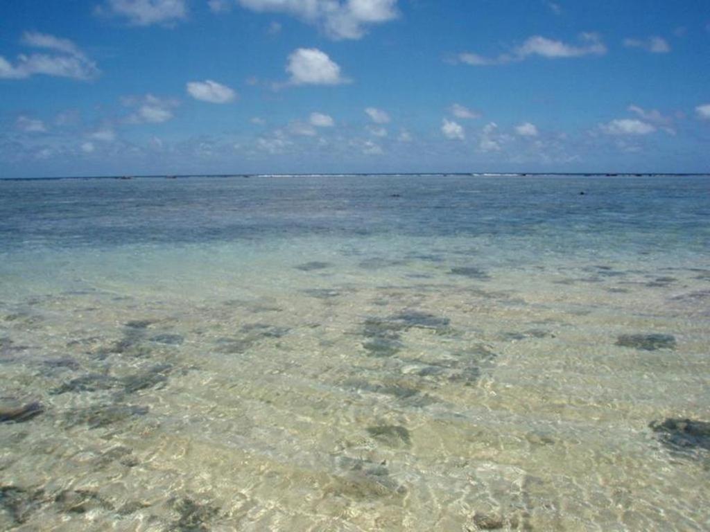 Holiday Saipan Hotel Экстерьер фото