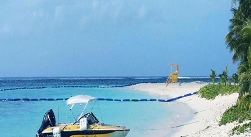 Holiday Saipan Hotel Экстерьер фото