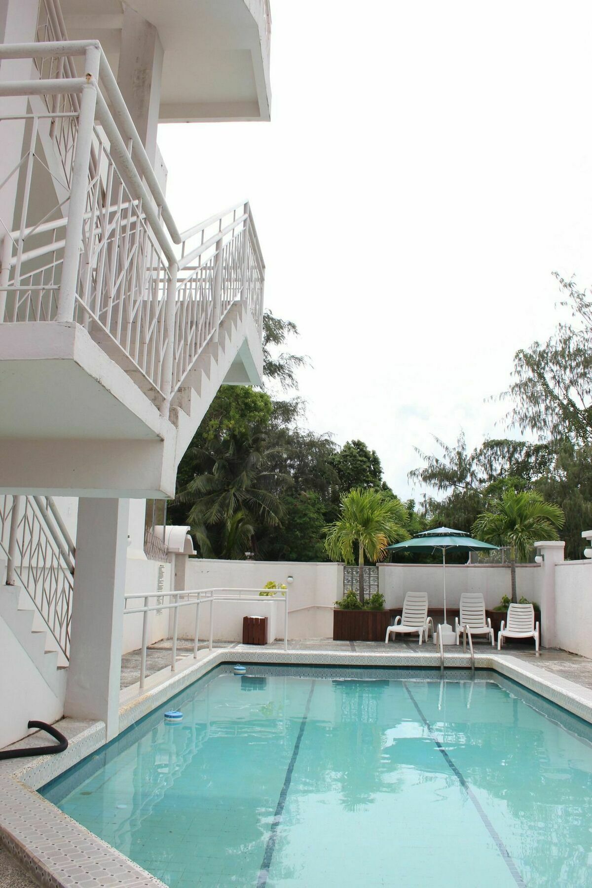 Holiday Saipan Hotel Экстерьер фото